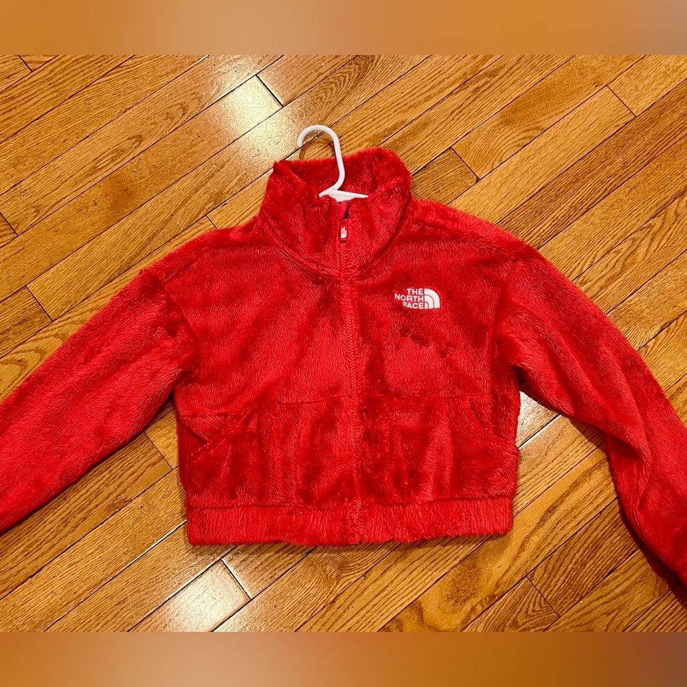 Girl’s North Face coral color Fuzzy Fleece size 7/8